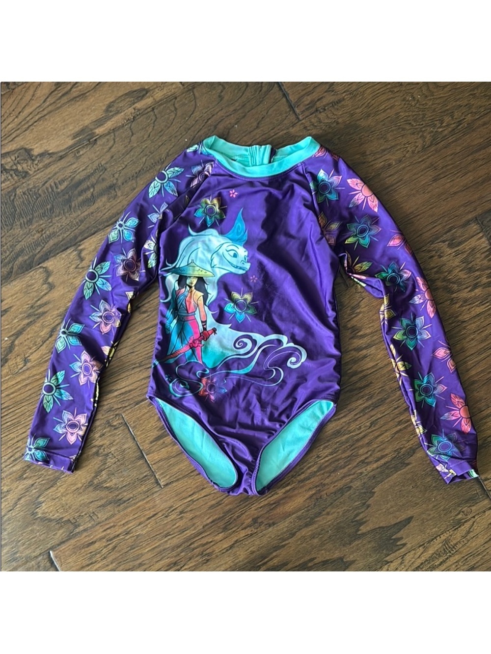 Disney Raya & Sisu Rashguard Swimsuit - Picture 4 of 6